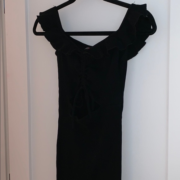 Off the shoulder Black Dress! - Picture 3 of 3